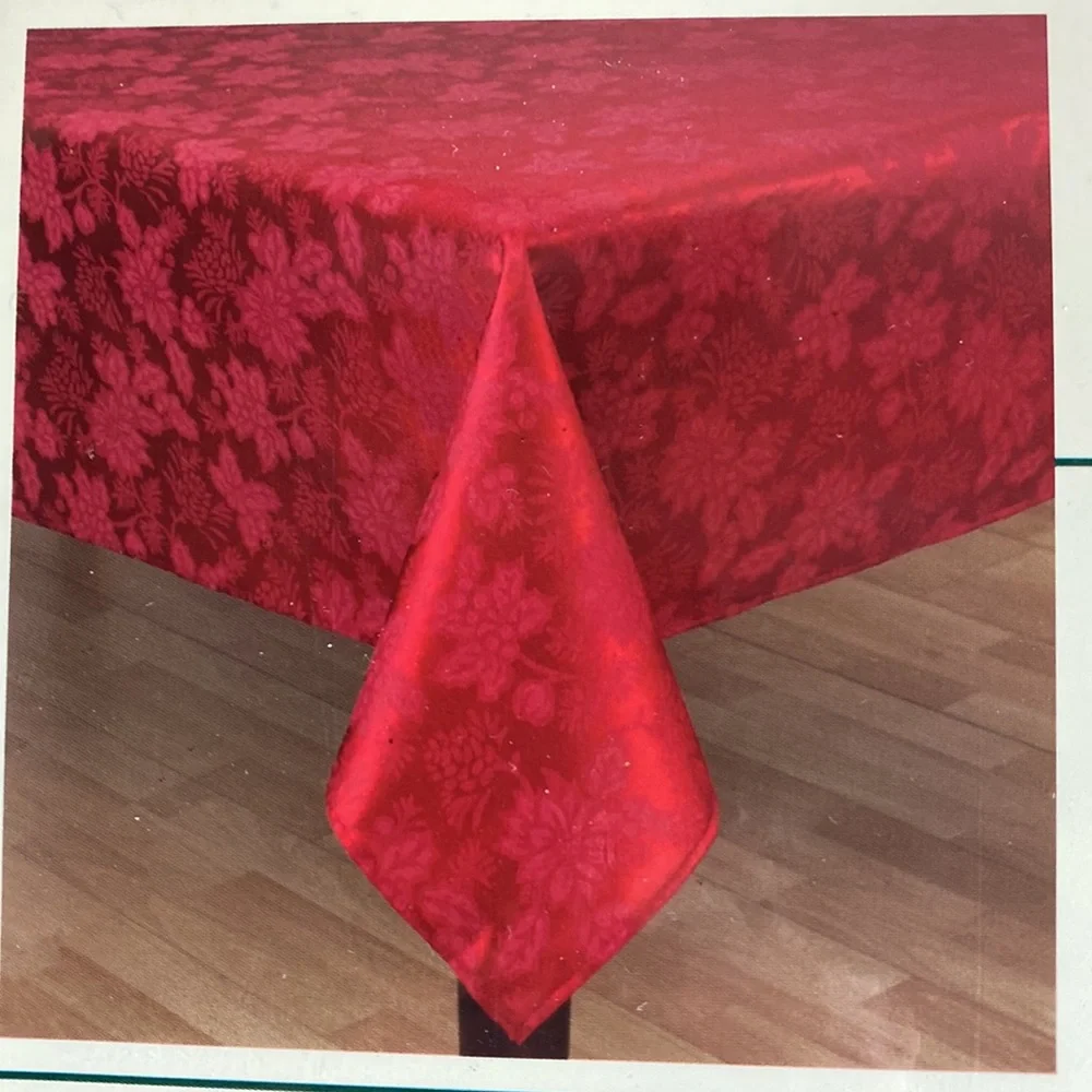 Natco Home Poinsettia & Holly Damask 70” Round Tablecloth Christmas Decor